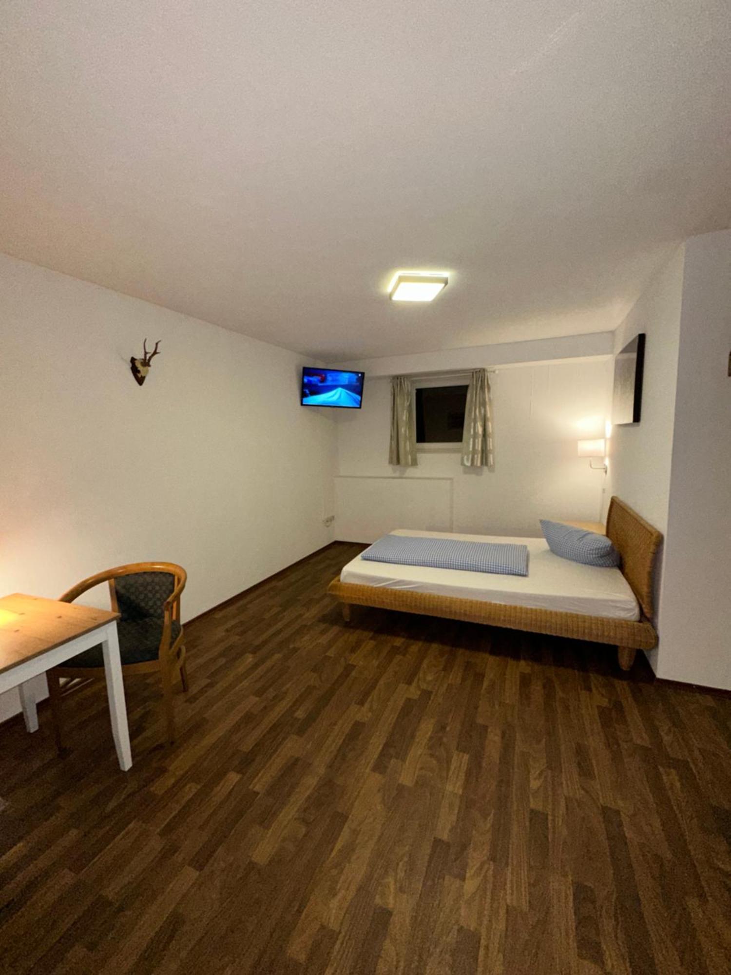 Hotel Zum Forst Kranzberg Exterior photo